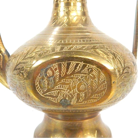VINTAGE- BRASS Metal Tea pot with 5 glasses - Gold tone- Used - Picture 6 of 6